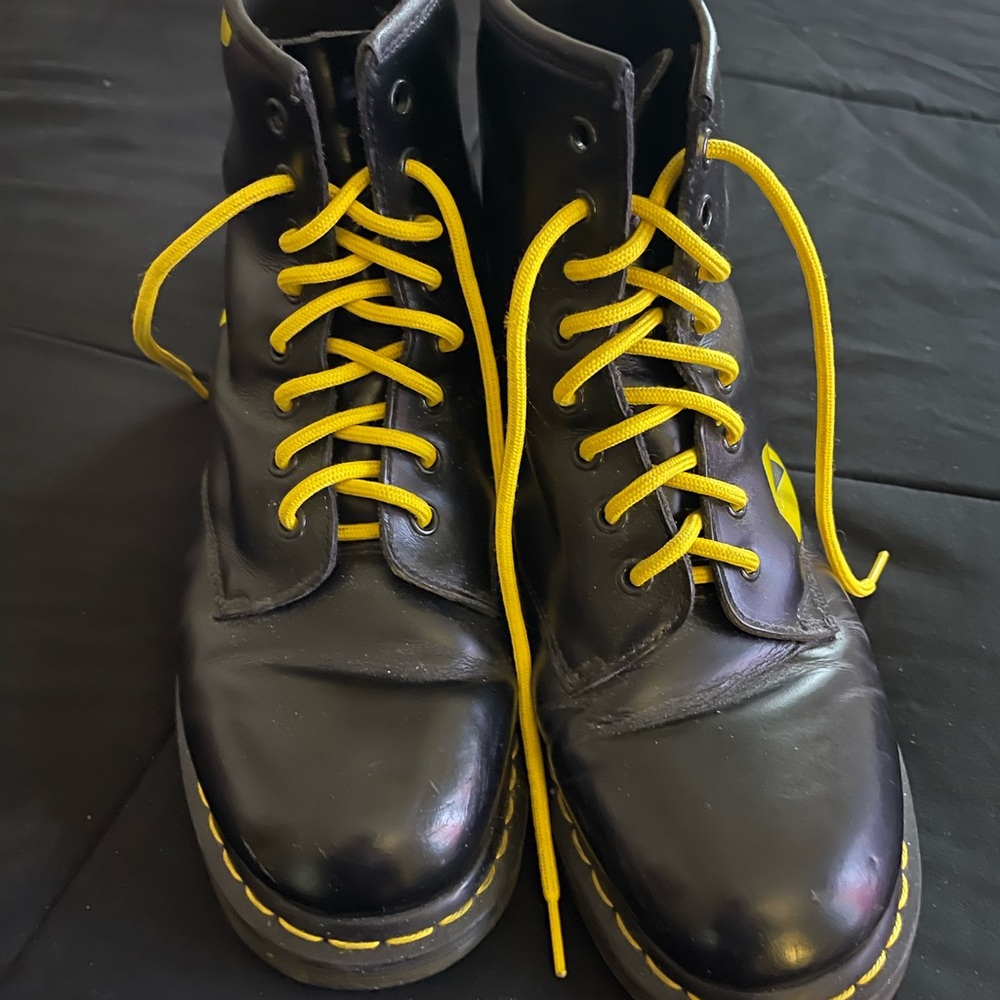 Dr Marten Boots - Picture 4 of 5